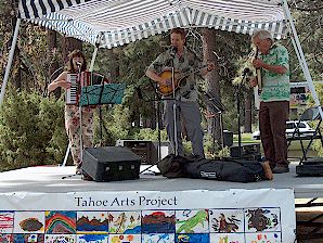 The Motley Madrigals 2005