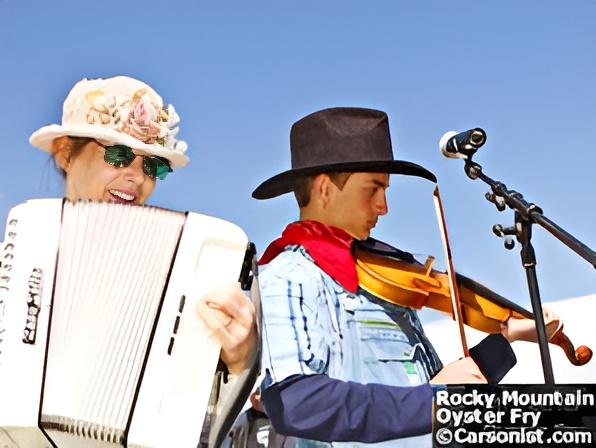 Minnie on accordion and Clay Leveskis on fiddle