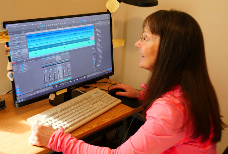 Mary Kay Aufrance uses Fender Studio Pro
