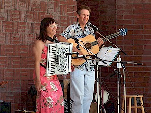 Tom and Mary Kay Aufrance are Gairin Celtic Music